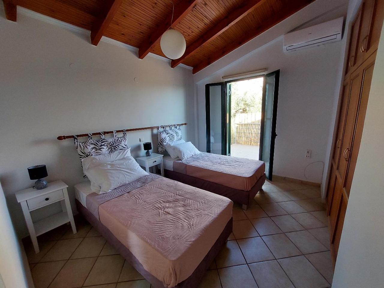 Villa Near Seitan Beach Khordhákion Exterior foto